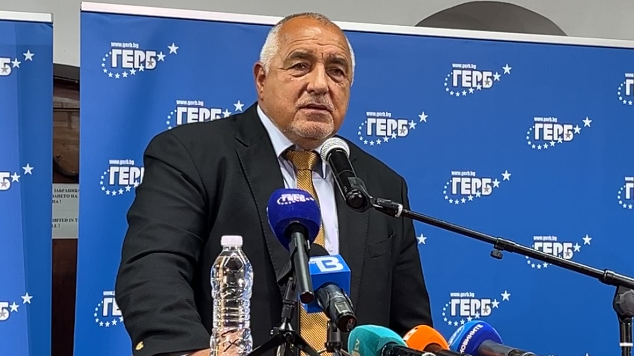 Със Станката ( бел.р. Станимир Владимиров) станахме бойни другари, както