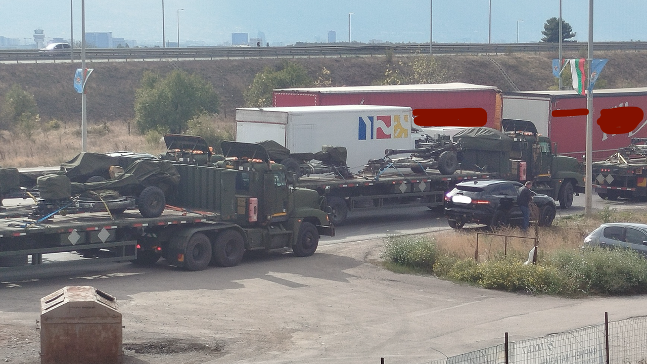 Военен конвой и "Ягуар" се сблъскаха на "Ботевградско шосе" в София