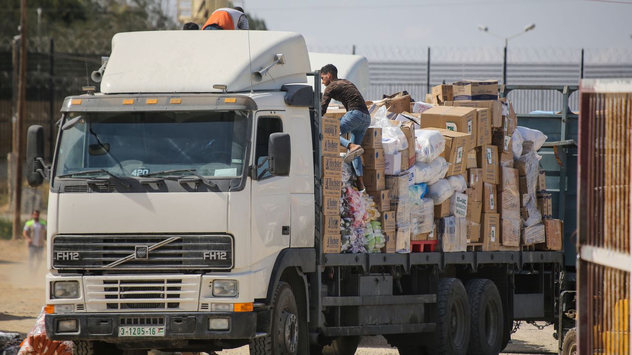 Турция е изпратила в Газа близо 102 тона хуманитарна помощ от началото на войната досега