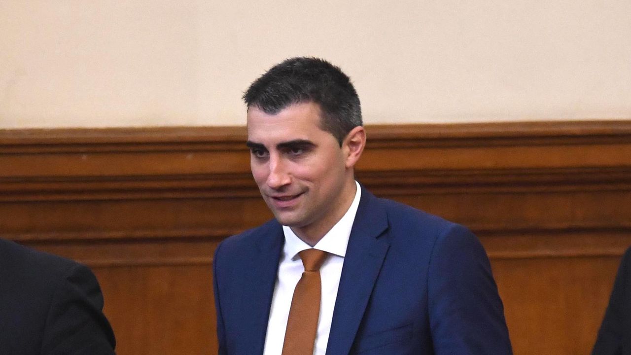 ДПС спечели изборите със 7.13% от гласовете. ПП-ДБ е втора