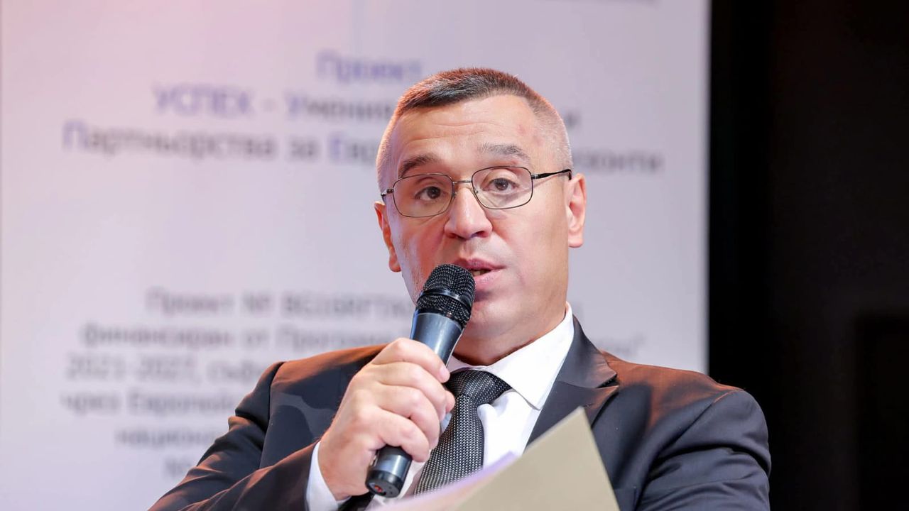 Министър Тахов: Над 700 общински проекта на стойност 432 млн. евро са подадени по Стратегическия план