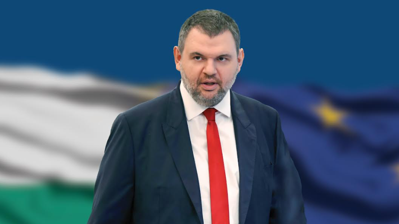 Пеевски поиска да се закрие правителствения Авиоотряд