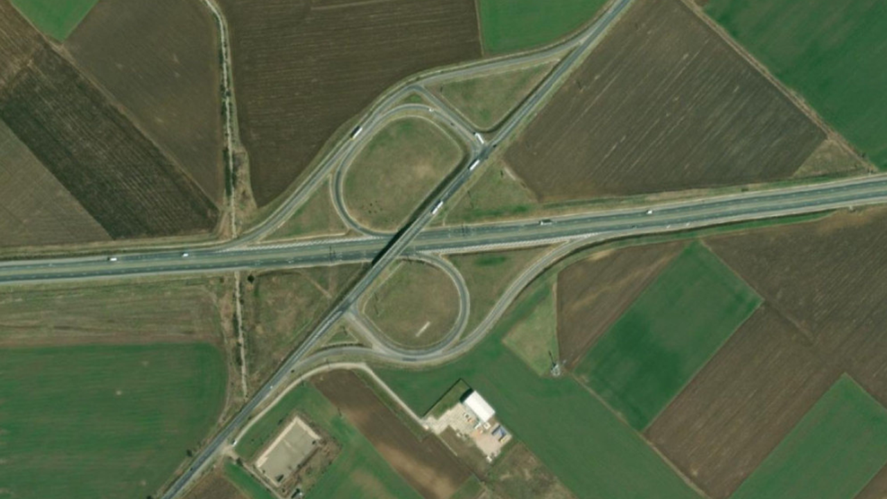 От утре до 16 октомври движението по път I-7 Зимница - Ямбол при пътен възел „Зимница“ на АМ „Тракия“ ще е двупосочно в една лента