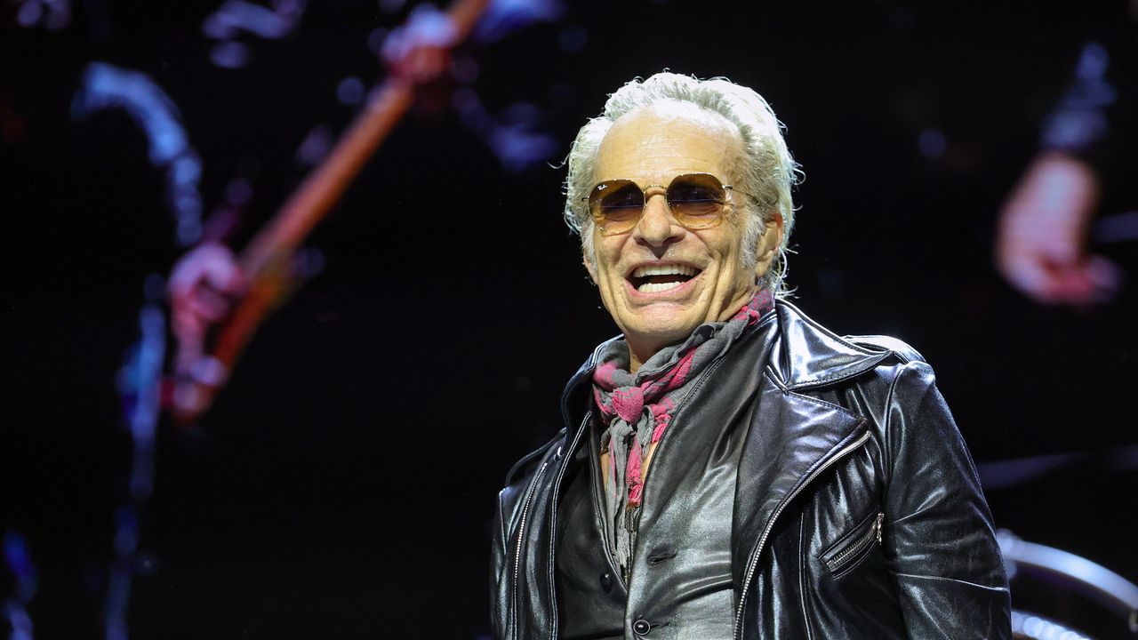 Дейвид Лий Рот: Проблемът със самоусъвършенстването е да знаеш кога да спреш