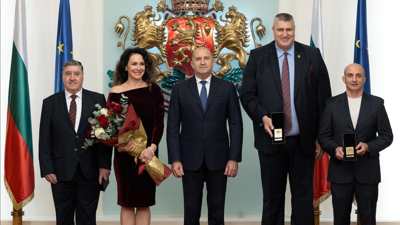 Румен Радев удостои с Почетния знак на държавния глава изявени български спортисти