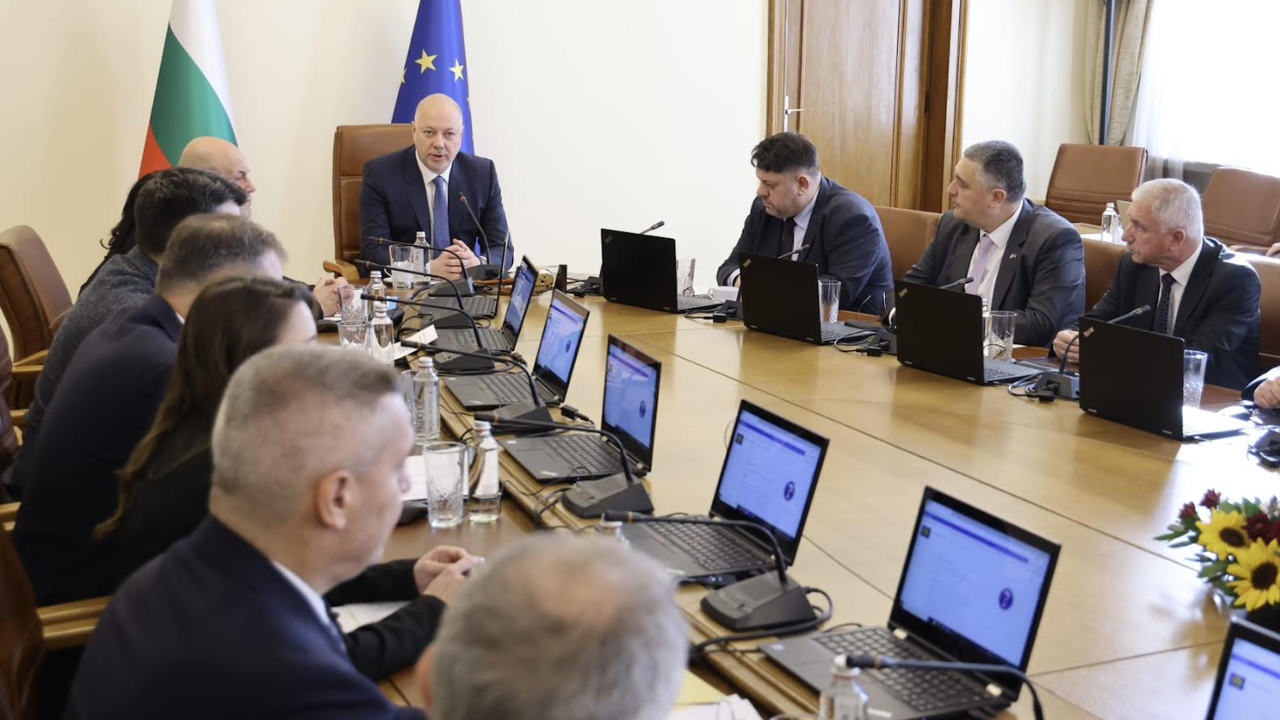 Кабинетът прие стандартите за делегираните от държавата дейности с натурални и стойностни показатели през 2026 година
