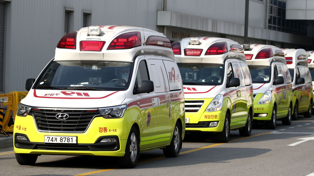 Камион се вряза в хора на пазар в Южна Корея, най-малко 20 души бяха ранени