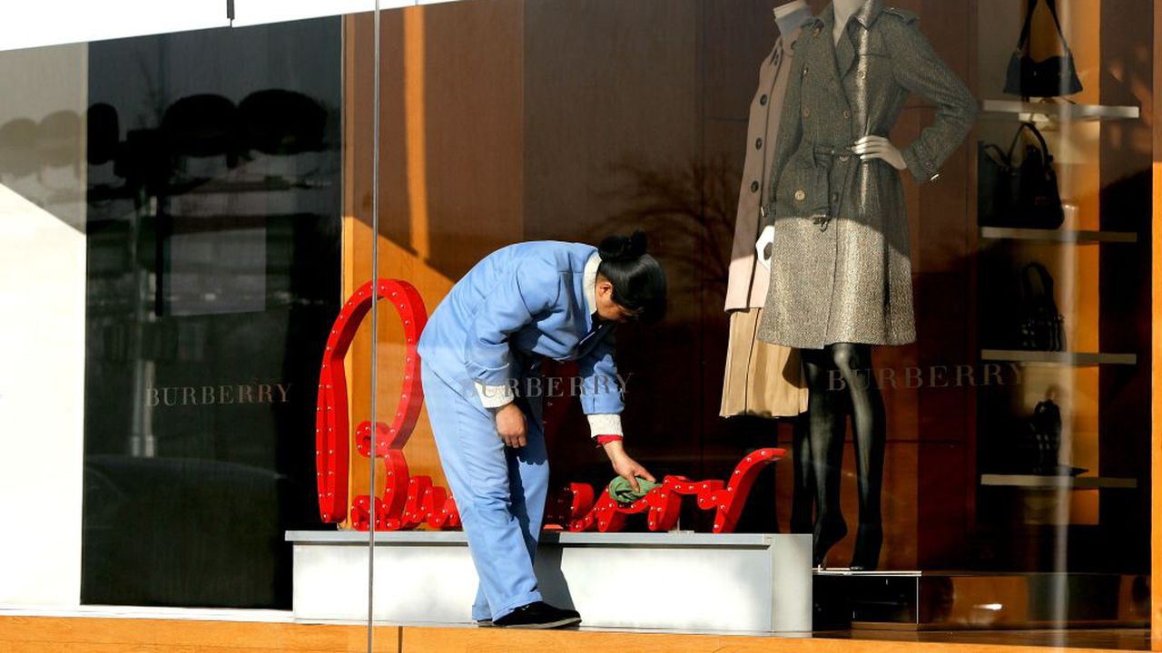 „Бърбъри“ отново отчита растеж през второто тримесечие