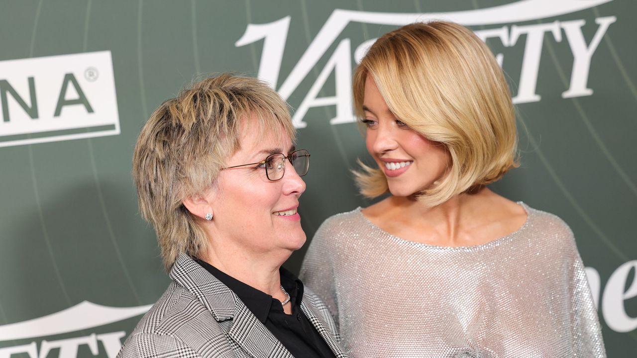 Кристи Мартин защити Сидни Суини след атаките срещу нея: Тя е мой приятел и съюзник!