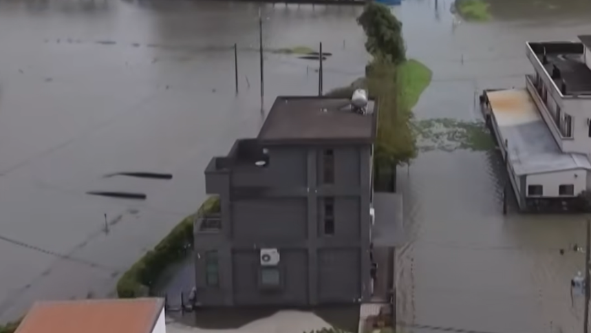 Островната държава започна да се бори с тежките метеорологични условия