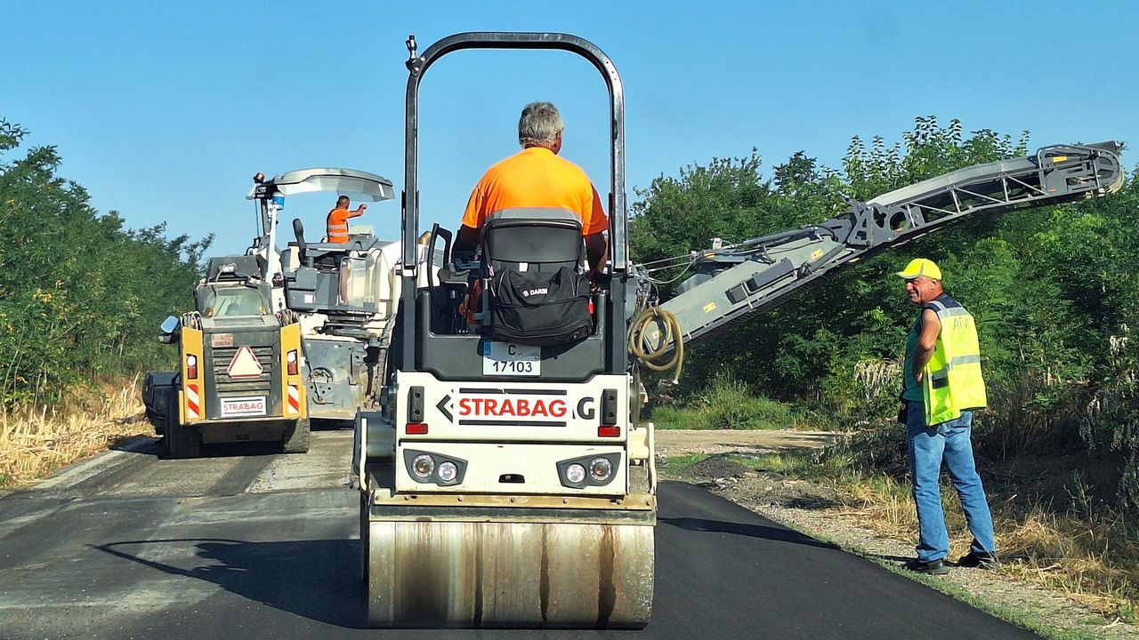 Участък от пътя между шабленските села Черноморци и Захари Стояново ще бъде затворен на 14 и 15 ноември заради полагане на пътна настилка