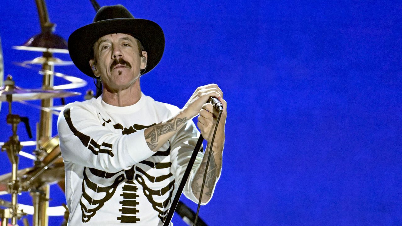 През 1991 г. Red Hot Chili Peppers издават изненадваща песен,