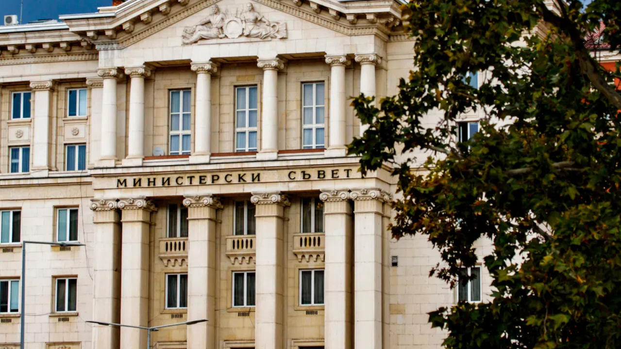 Заседанието ще се проведе при следния дневен ред:1. Законопроект за