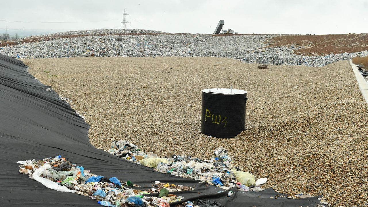 Нов рекорд при отпадъците: Софиянци са предали над 15 тона опасни отпадъци през първата половина на 2025г.