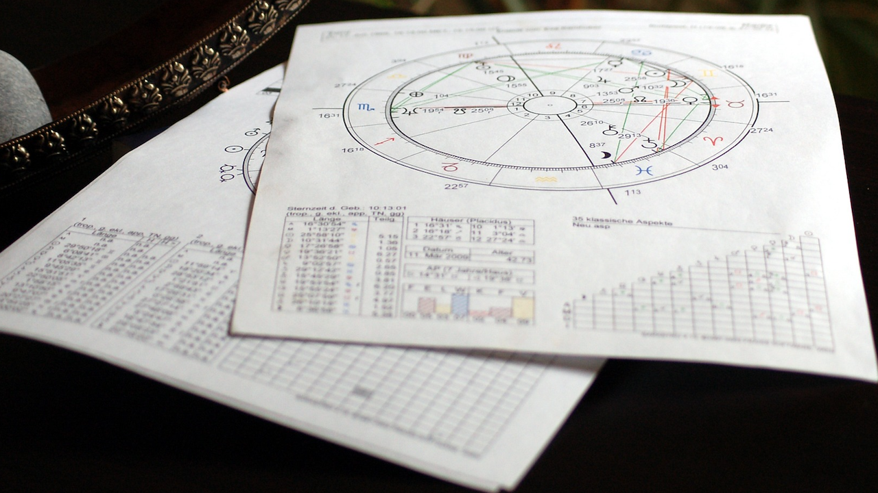 Луната e в знак Рак до 13:48ч на 14 октомври.Луната