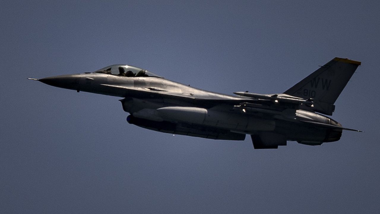 Искаме от САЩ разсрочване на 361 млн. евро по договора за F-16