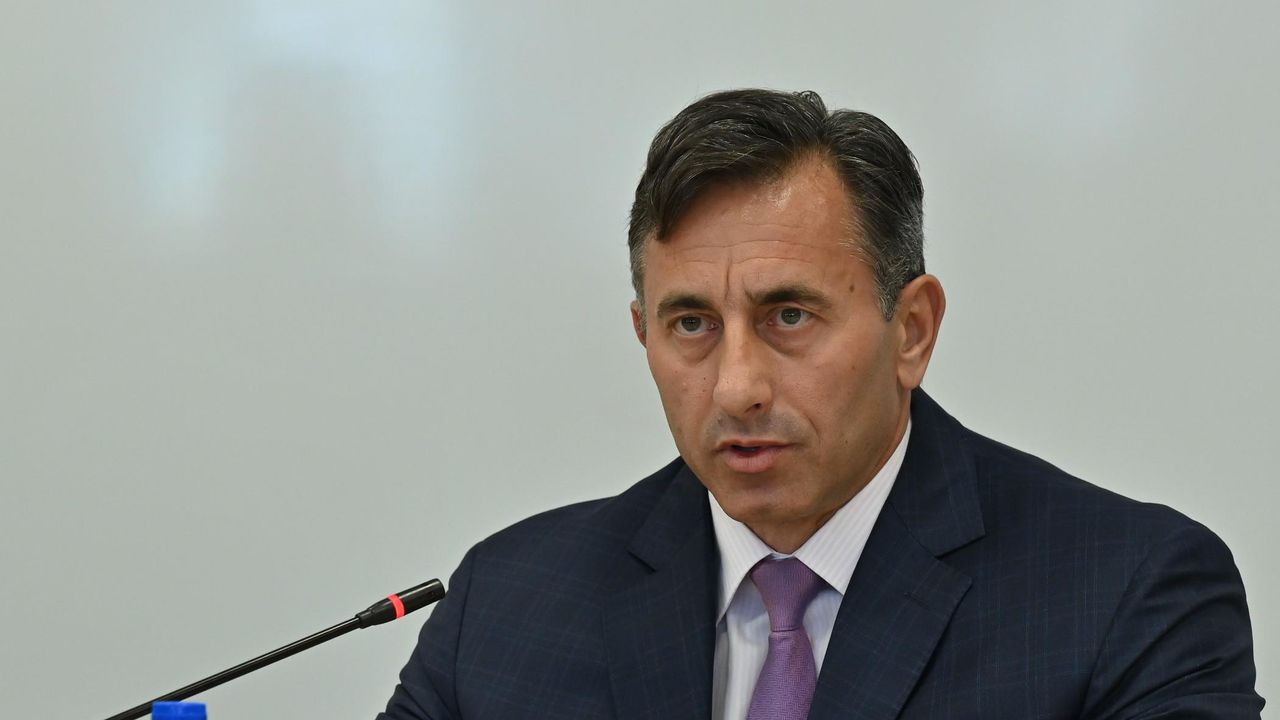 Кой е Румен Спецов - предложеният за особен управител на "Лукойл"