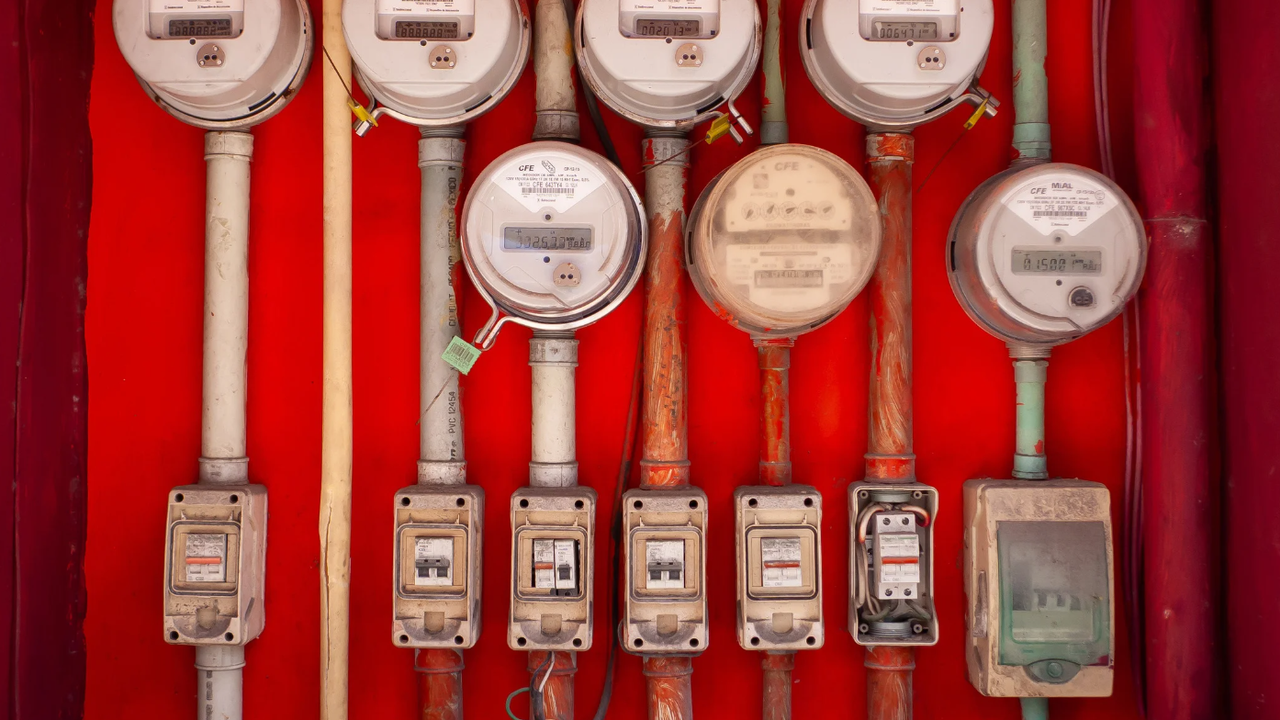 Умните електромери в Западна България достигат 1 милион до края на годината