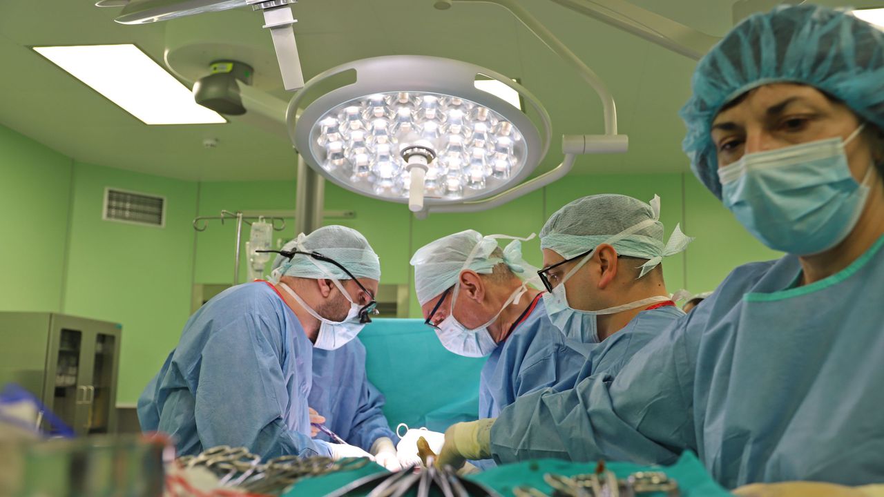 Във ВМА бяха извършени първите в историята на болницата бъбречни трансплантации