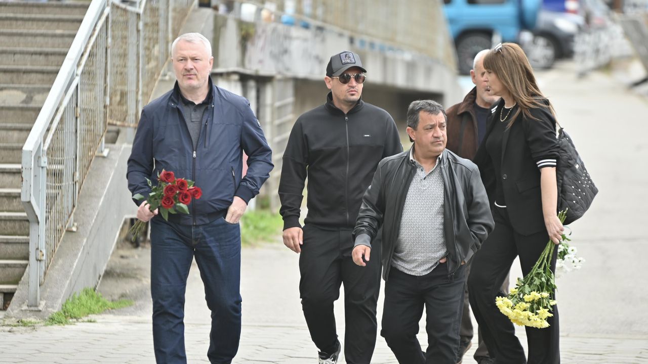 Поклонение пред щангиста Норайр Нурикян - Булфото