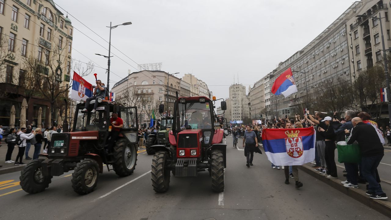 Антиправителствен протест в Белград - Гети