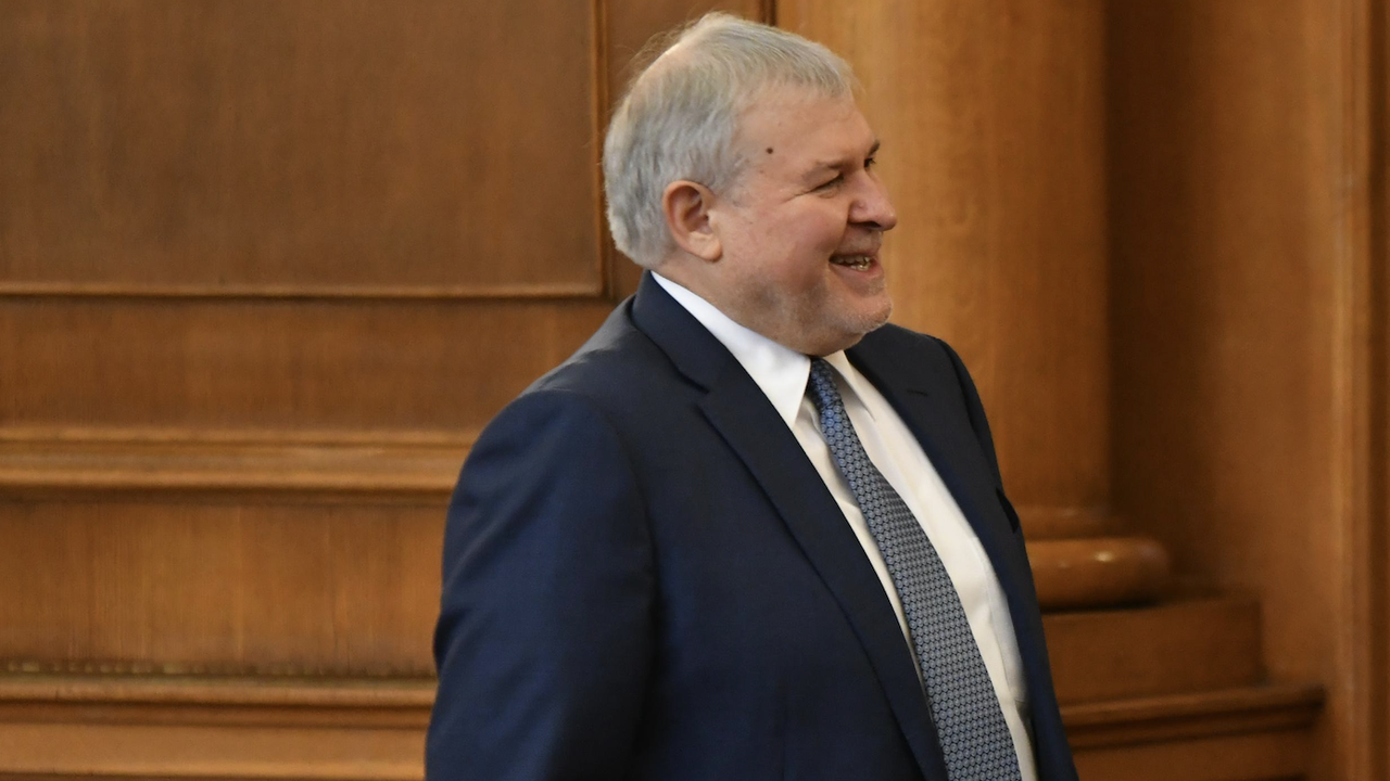 СДС: Радев щеше да бъде достоен гост на парада на Путин