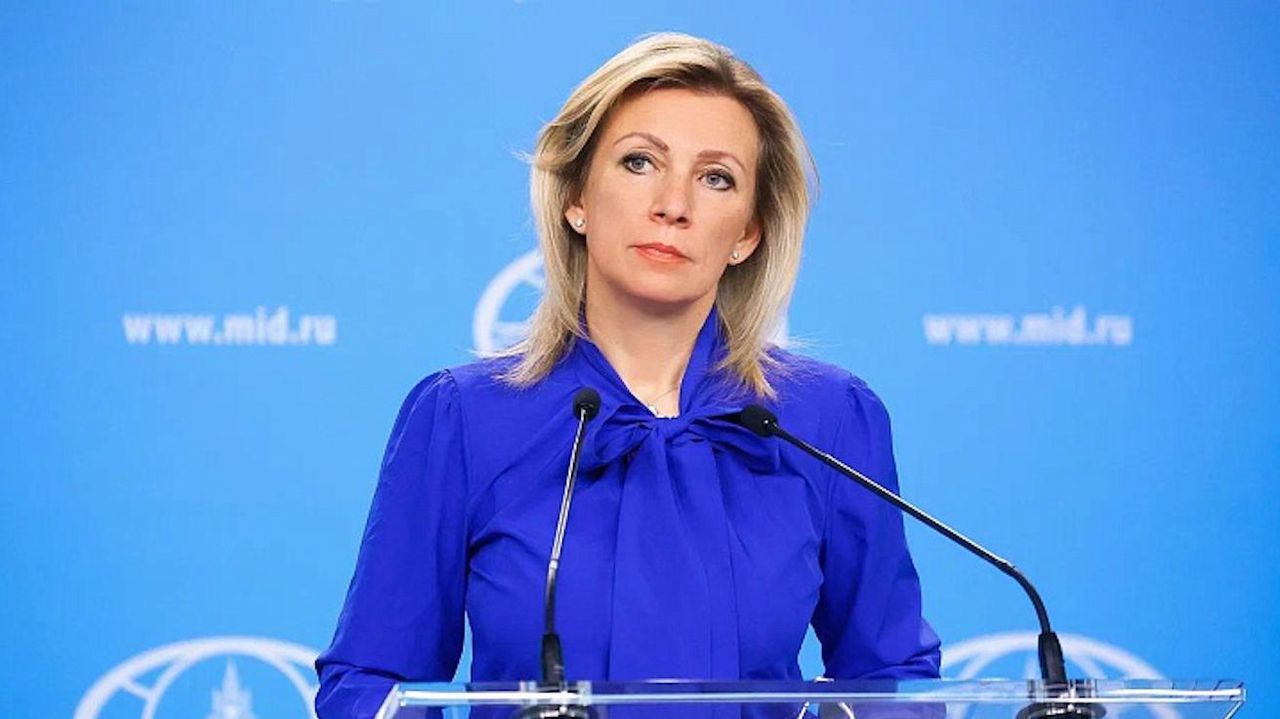 От руското МВнР нарекоха Володимир Зеленски "клоун"