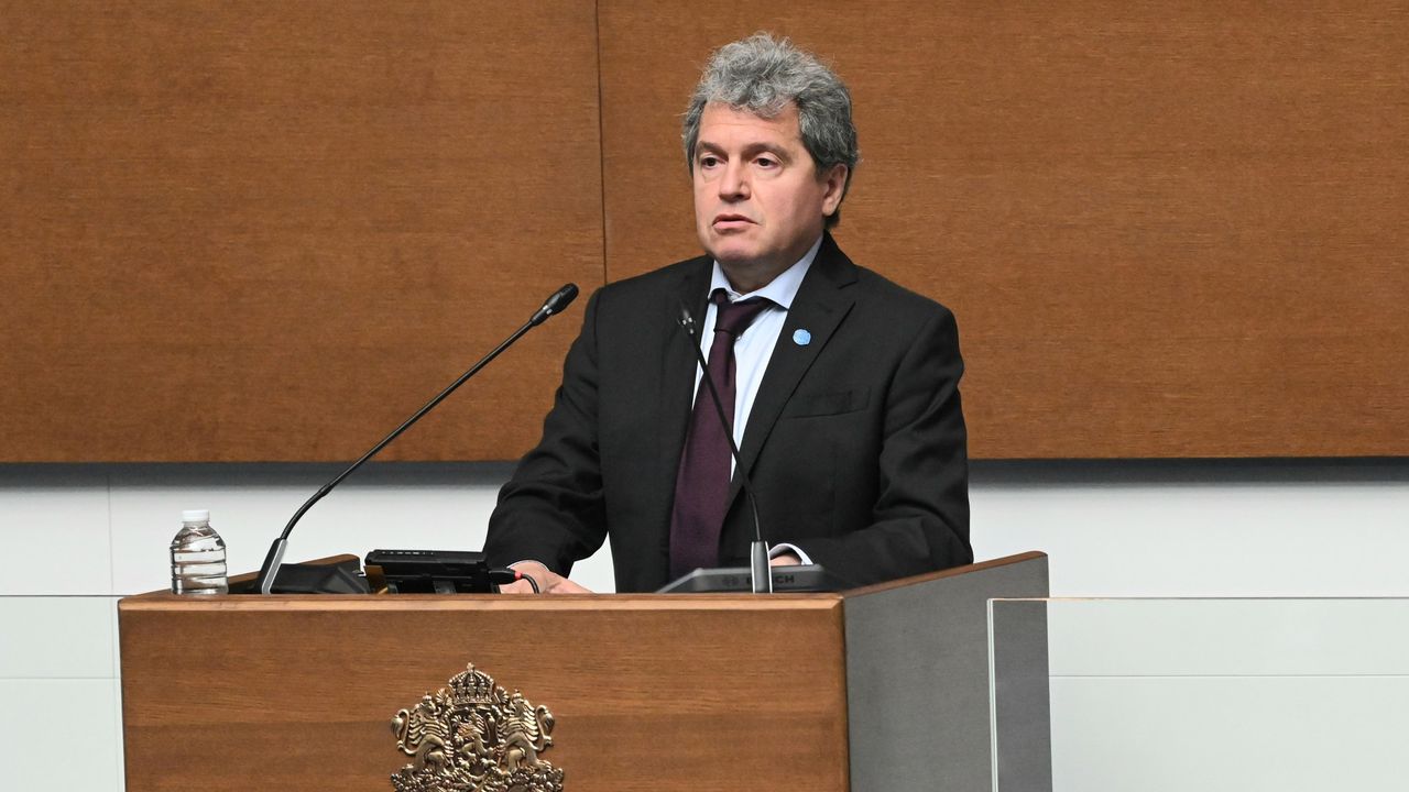 Въпреки удълженото работно време: Комисията по култура ще заседава, предвидена е среща с БНТ, БНР и СЕМ