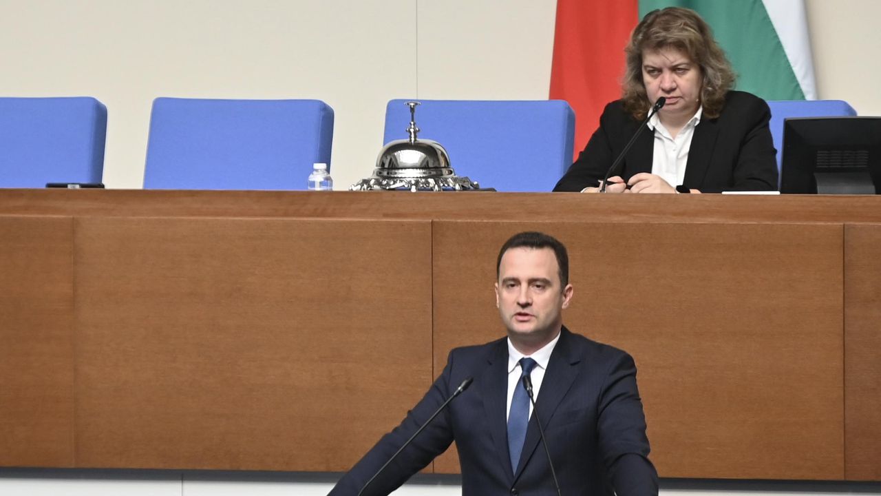 НА ЖИВО: Енергийният министър: Договорът с "Боташ" няма клауза за разваляне, освен ако държавата не плати над 4,2 млрд. лева