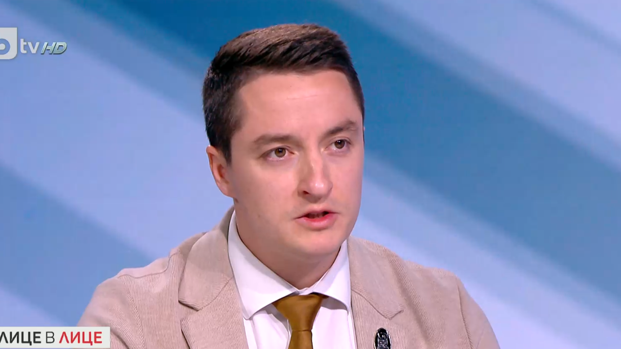 Явор Божанков за референдума: Докато Костадинов беше в Москва, Радев реши да го надцака и обяви война на Европа