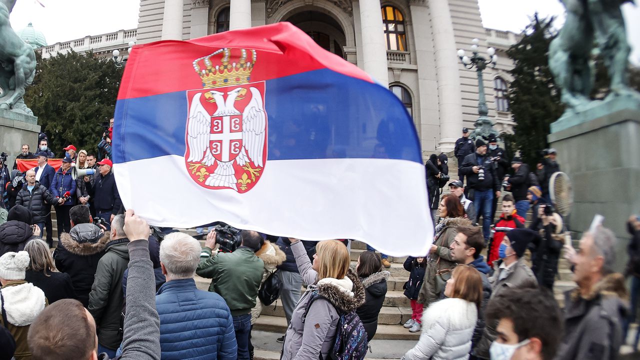 В Сърбия се провеждат поредните антиправителствени протести под наслов: "Нe сме боксови круши!"