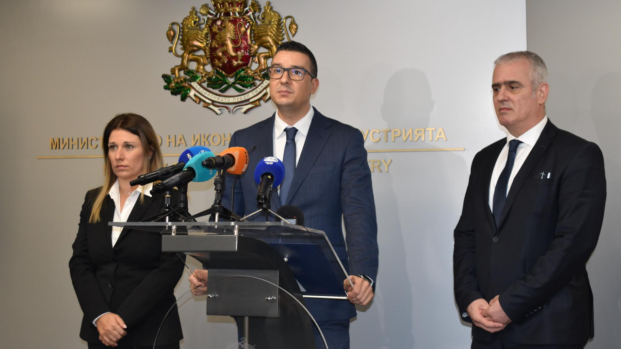 Министър Дилов: Приблизително 1,1 млрд. лв. ще спести българският бизнес от отпадане на разходите за превалутиране