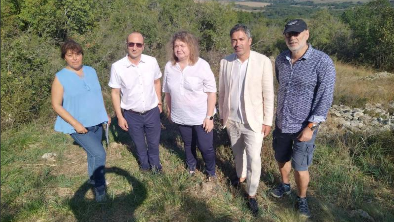 Председателят на Народното събрание и народни представители посетиха и разгледаха