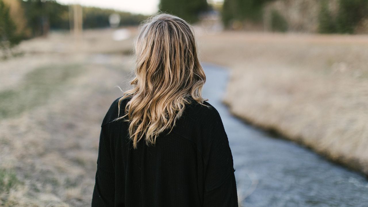 Ходенето назад добавя разнообразие към тренировъчната рутина и може да