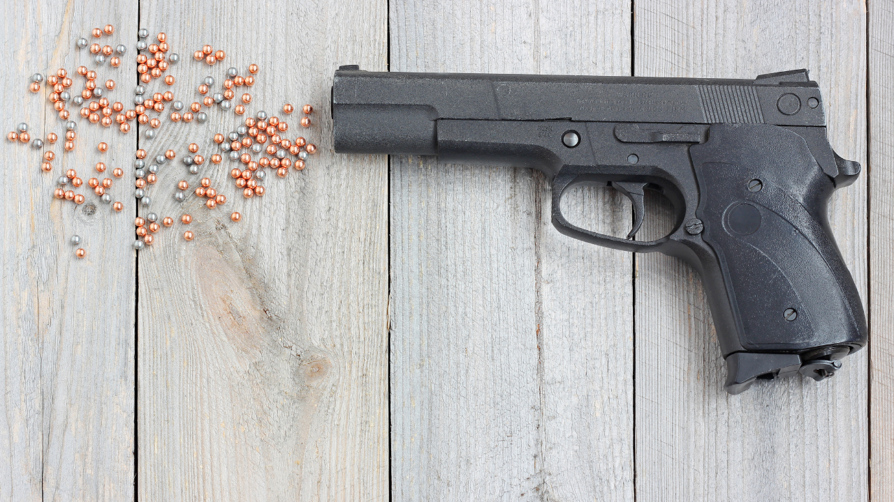 Оръжието, с което беше простреляно 5-годишно дете в Ямбол, е в свободна продажба