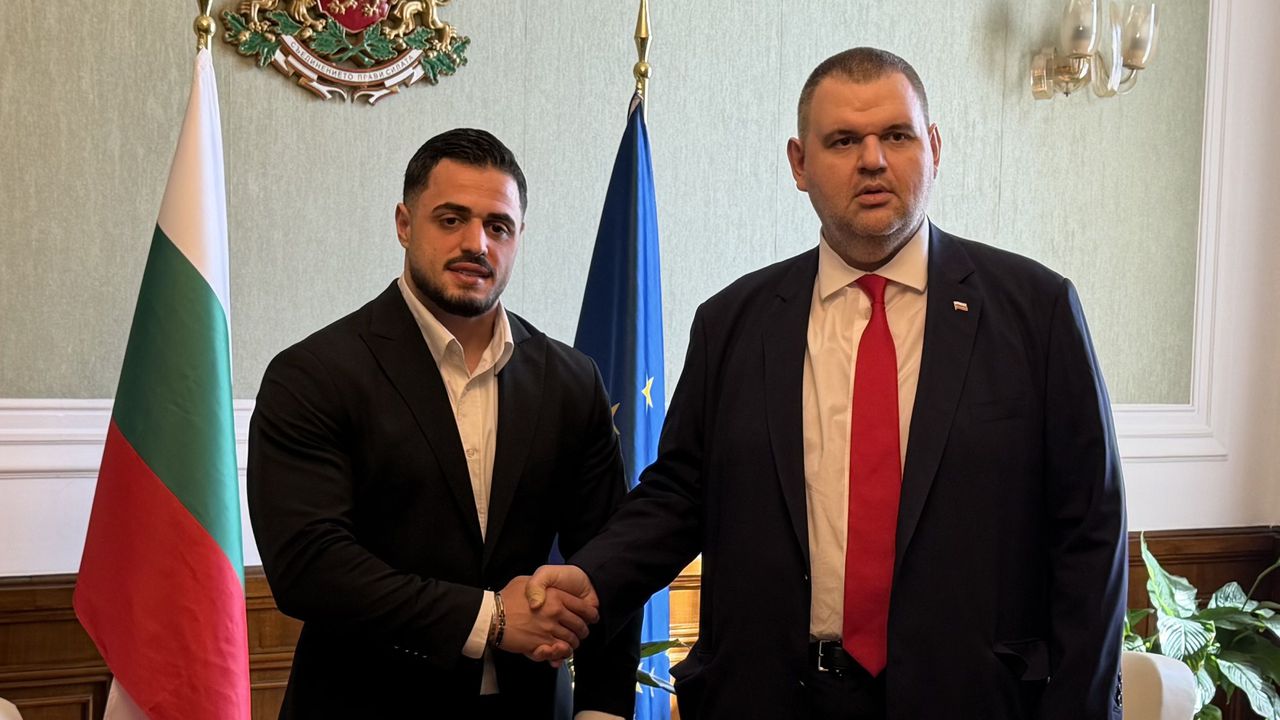 Делян Пеевски се срещна с шампиона Карлос Насар
