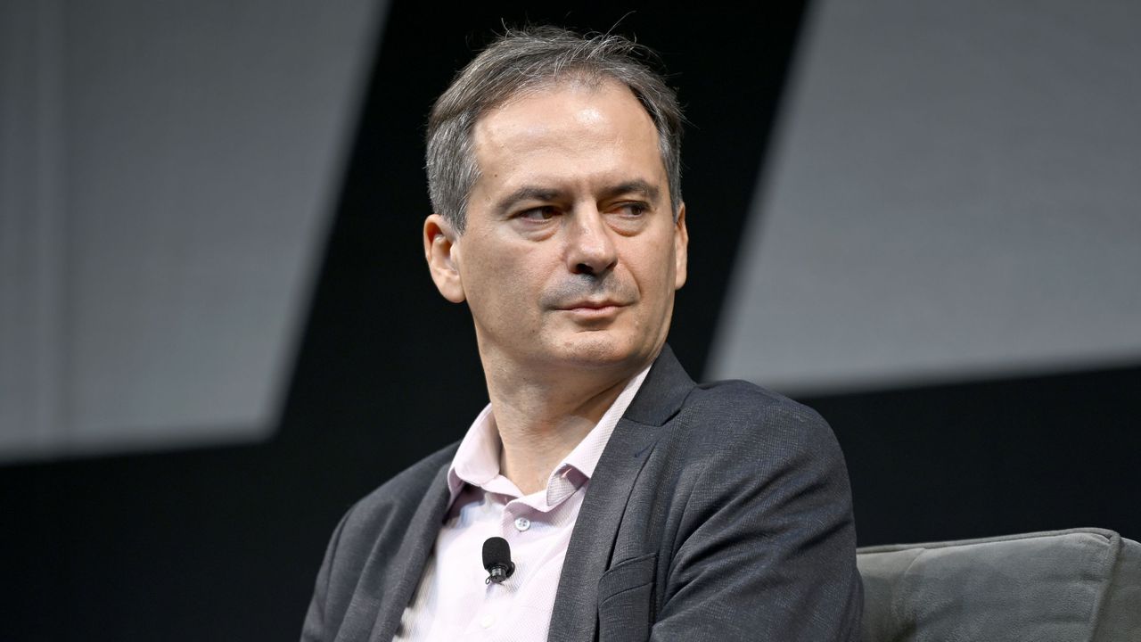 Христо Грозев: Руският паспорт на кмета на Одеса е фалшификат на службите в Москва