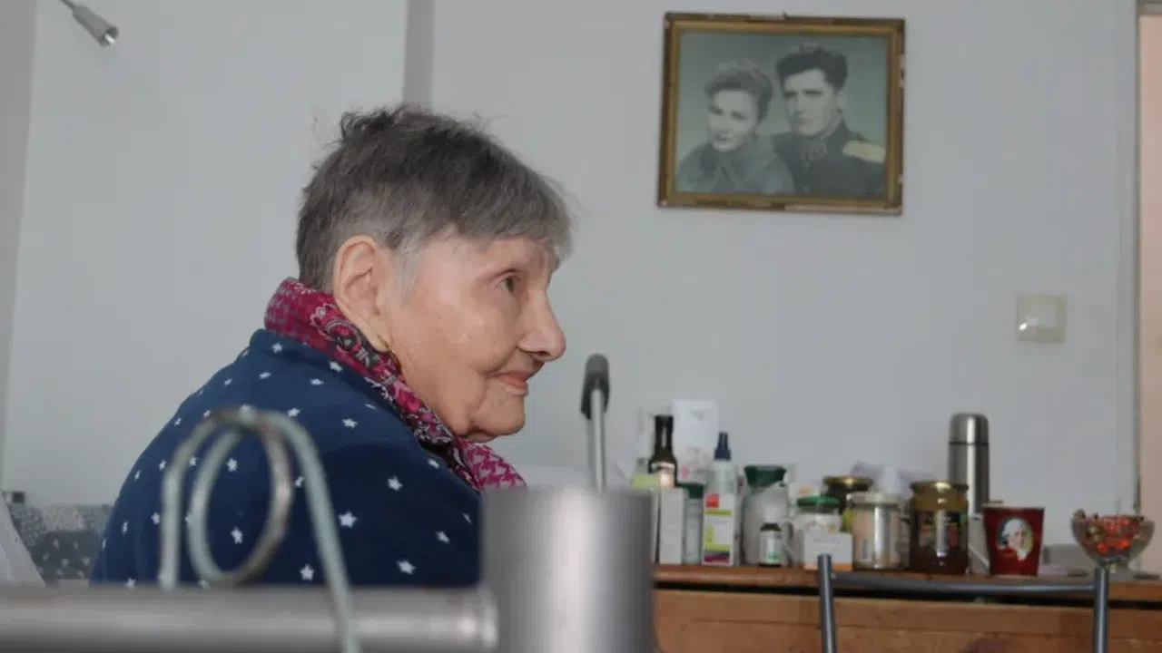 89 годишната Радка Пеева не е излизала от дома си вече