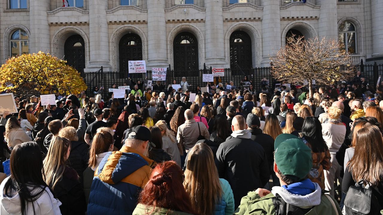 Протест срещу жестокостта над животни във Варна и София