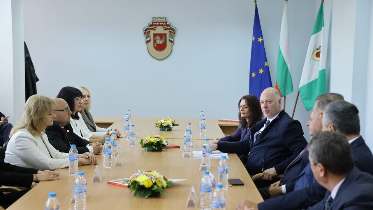 Премиерът Желязков: Стабилността на правителството гарантира устойчивост и за местната власт