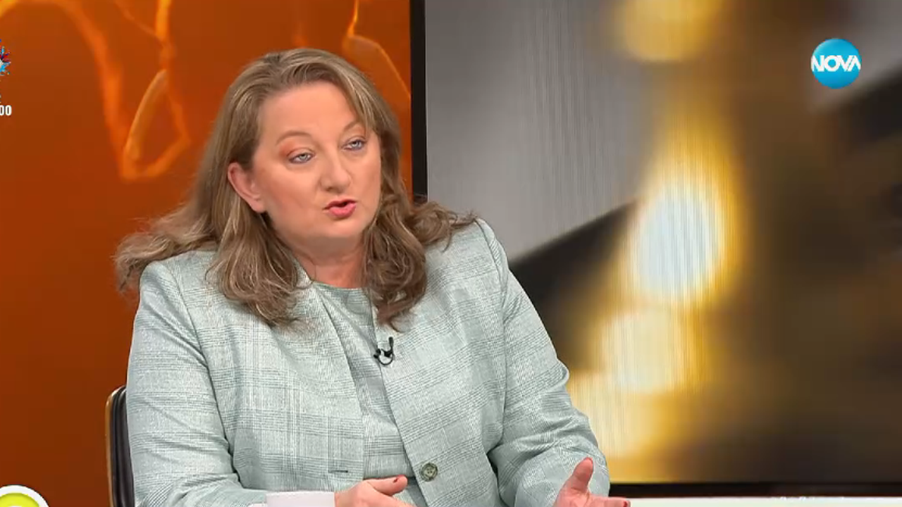 Деница Сачева: Не са планирани коледни добавки за пенсионерите за тази година