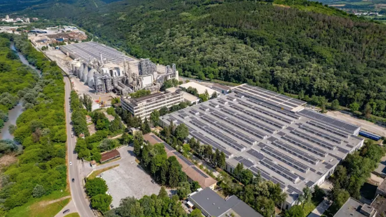 По-рано днес РИОСВ-Велико Търново спря производство в завода заради системно