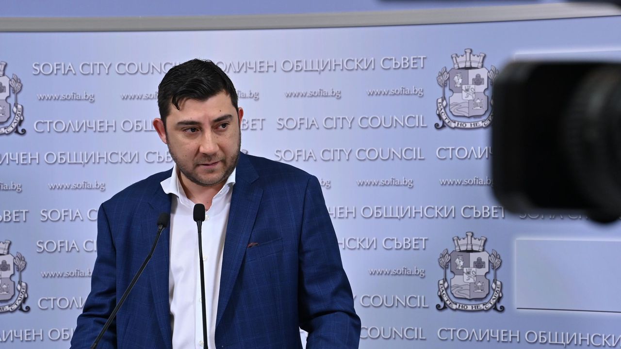 Контрера: Спасителите на София пак изпълзяха като въшки на чело