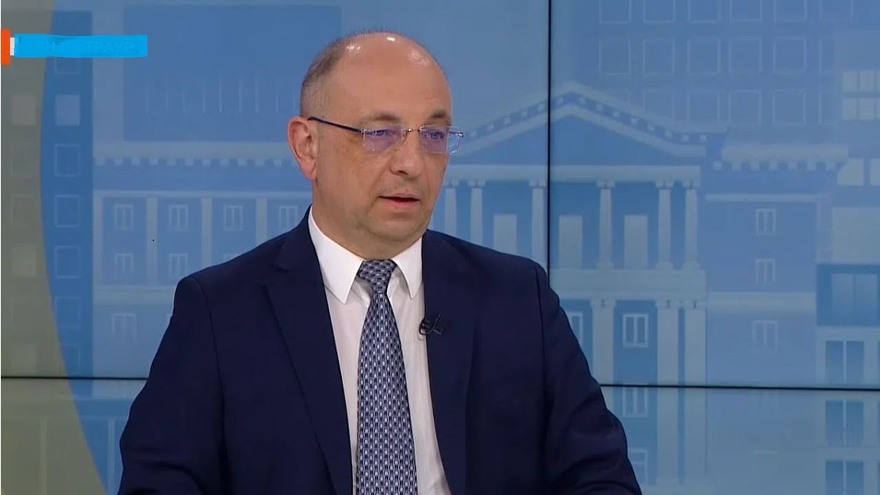 Николай Василев: Не приемам популистките атаки срещу еврото