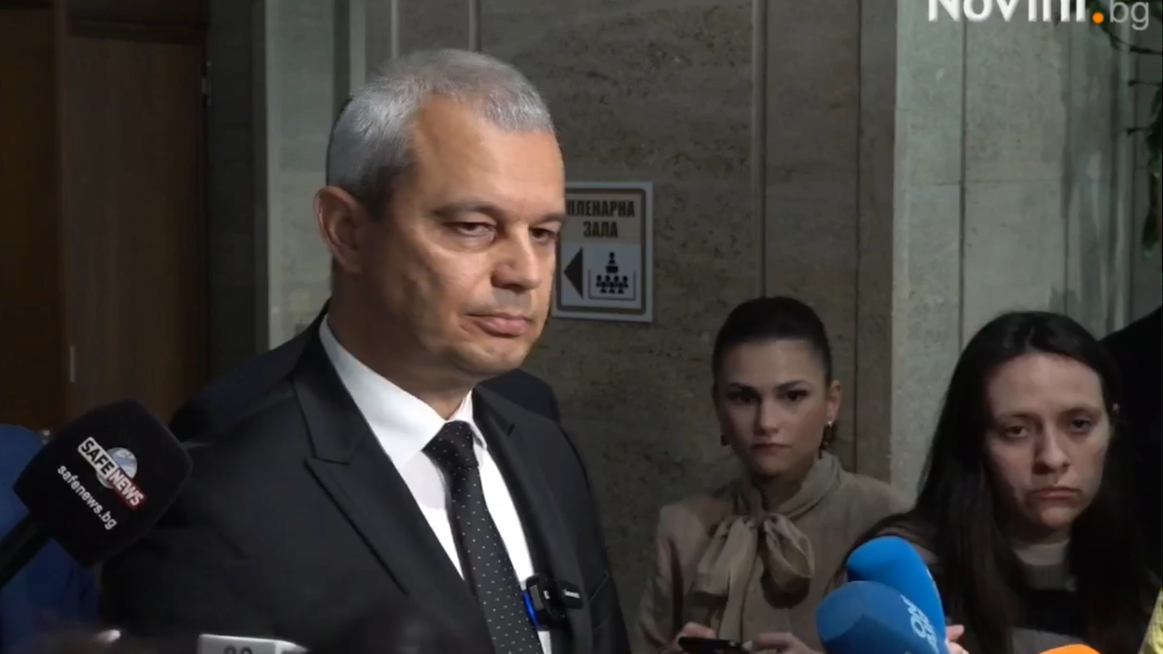 Костадинов: ГЕРБ взривяват много сериозна бомба в пенсионната система
