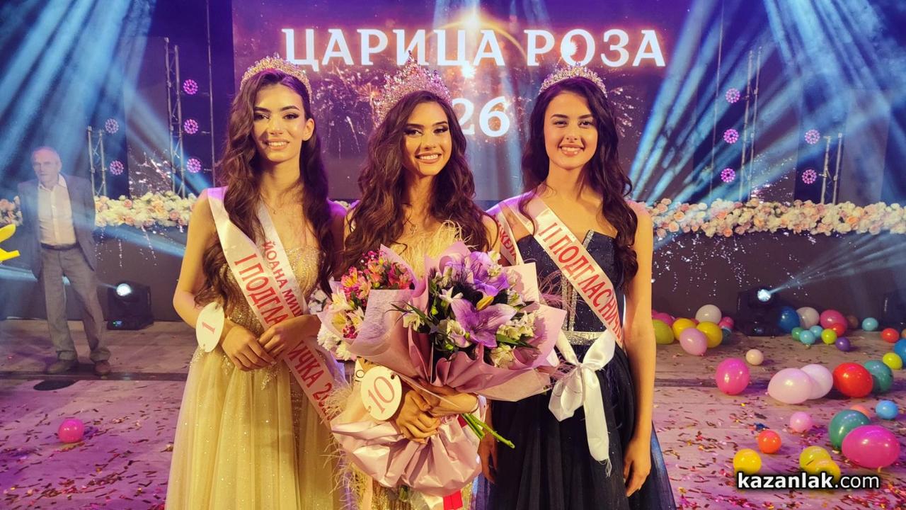 Деница Малчева е 58-ата Царица Роза на Казанлък. За първа