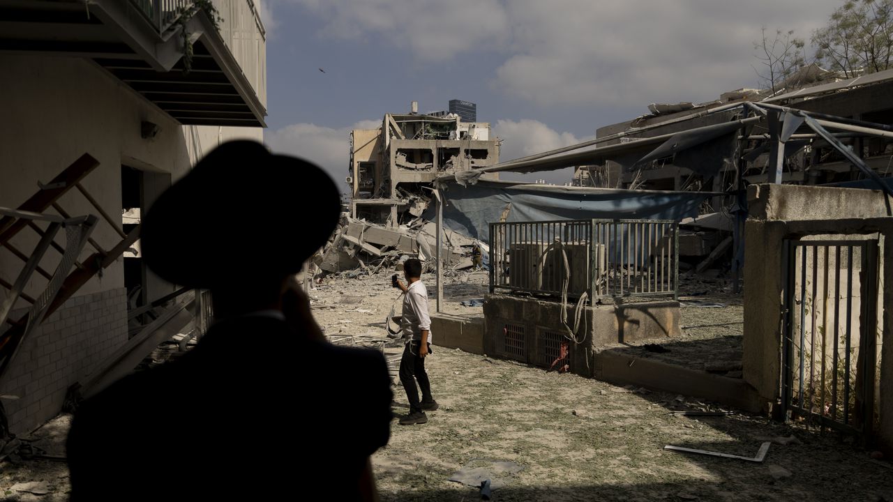 В МВнР няма информация за загинали и пострадали българи в Израел