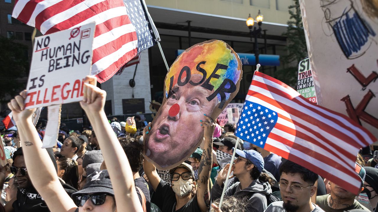 Човек издъхна от раните си, след като е бил прострелян