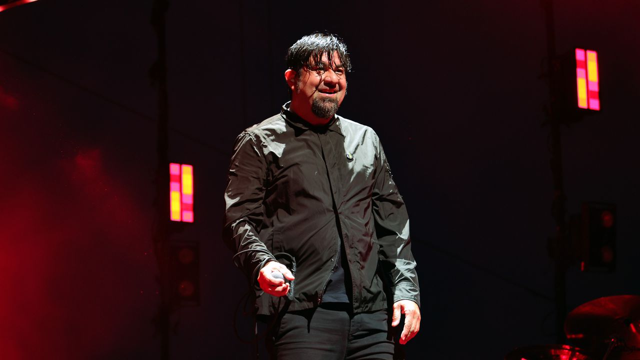 Deftones се завърнаха с нова песен - катерят върхове с 'My Mind Is a Mountain'
