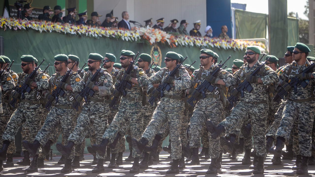 САЩ наложиха санкции на лица и организации, свързани с финансиране на иранската армия